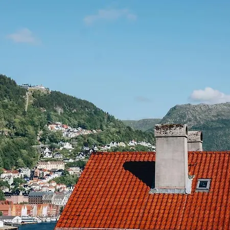 Beautiful Penthouse With An Ocean View In Daire Bergen